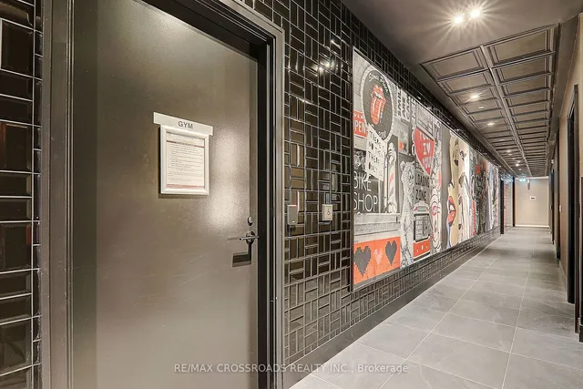 Additional image 32 of 270 Dufferin St Unit LPH3