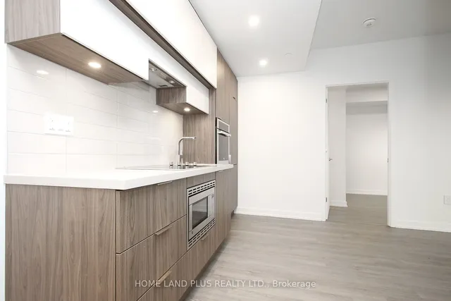 Additional image 9 of 39 Roehampton Ave Unit 2704