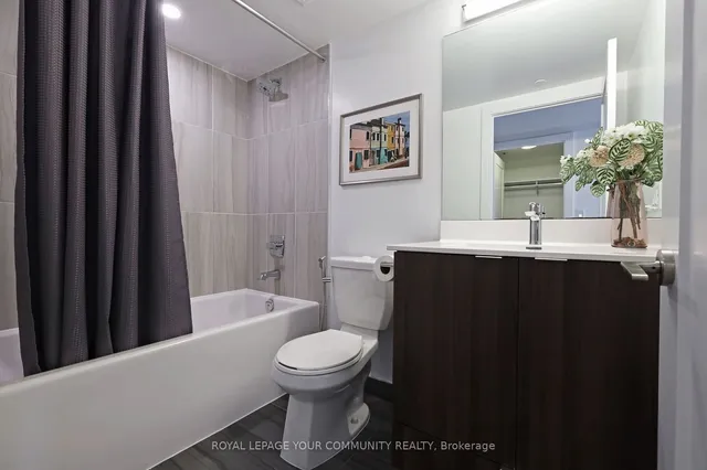 Additional image 29 of 225 Village Green Sq Unit 607