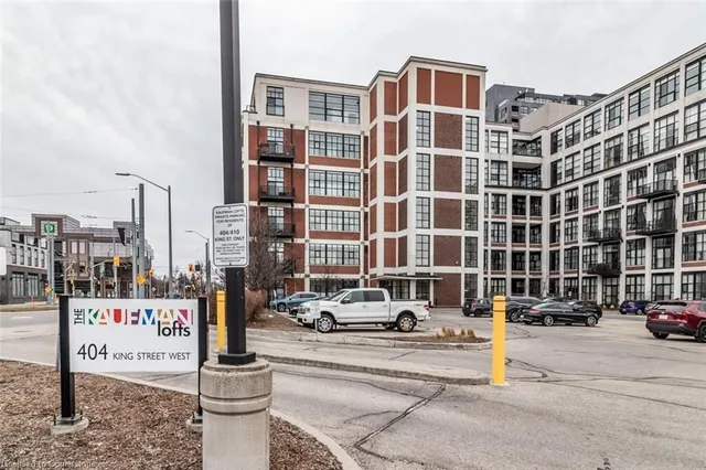 Additional image 27 of 404 King St Unit 104