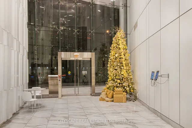 Additional image 33 of 12 york St Unit 3910