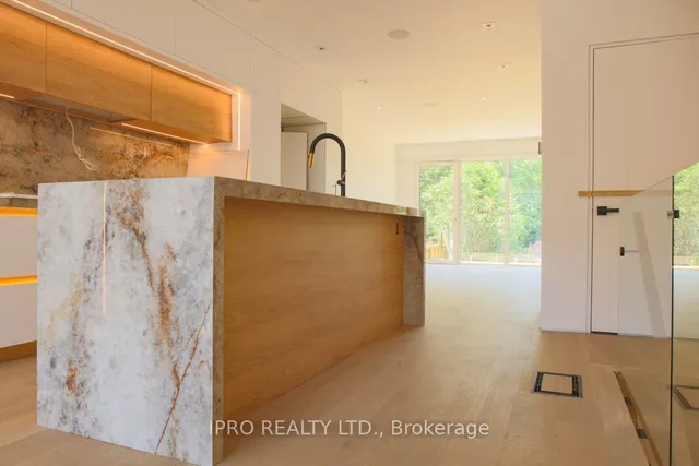 Additional image 6 of 2970B Bayview Ave