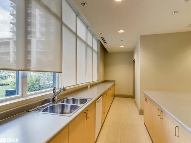 Additional image 24 of 58 Marine Parade Dr Unit 221