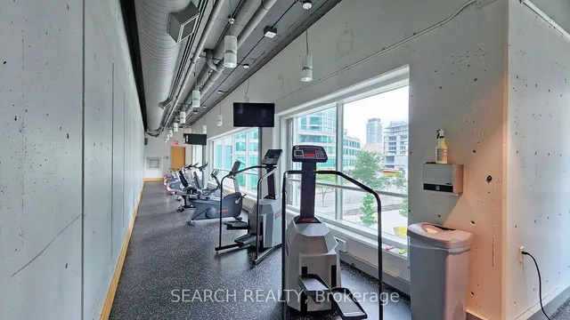 Additional image 32 of 10 Yonge St Unit 413
