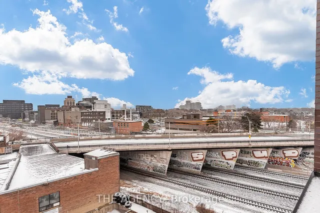 Additional image 24 of 383 Sorauren Ave Unit 711