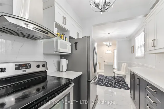 Additional image 17 of 135 Downsview Ave