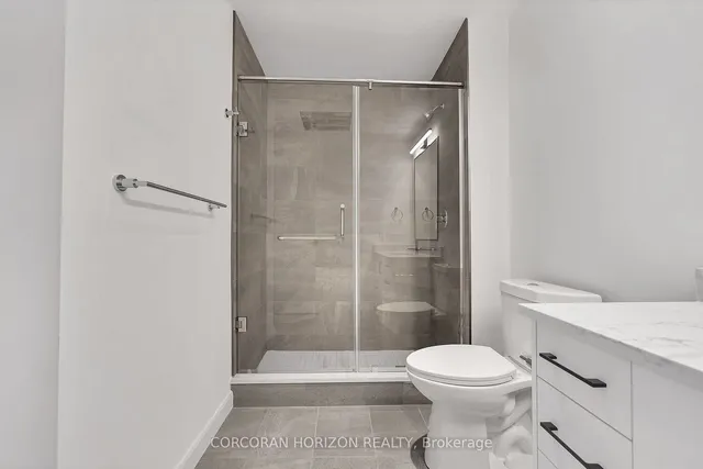 Additional image 16 of 741 King St Unit 201