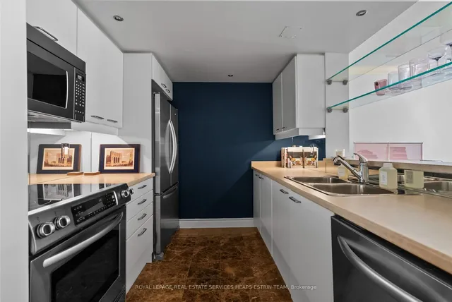 Additional image 9 of 2 Alexandra Blvd Unit 404
