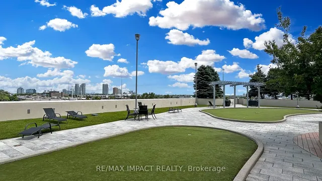 Additional image 40 of 125 Village Green Sq Unit 2212