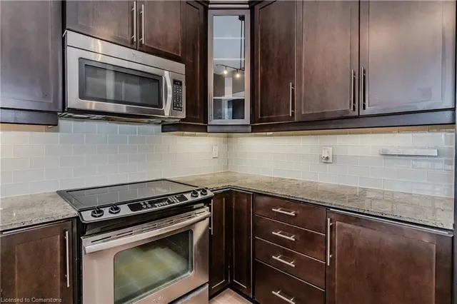 Additional image 14 of 112 Benton St Unit 116