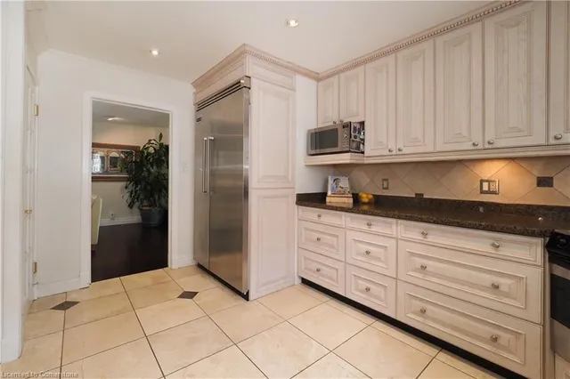 Additional image 11 of 718 Rockway Dr