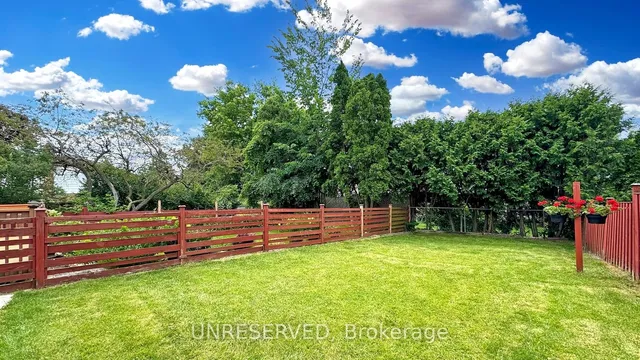 Additional image 40 of 157 Angus Dr