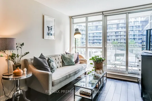 Additional image 11 of 10 Capreol Crt Unit 301