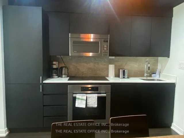 Additional image 8 of 112 Fort York Blvd Unit G09