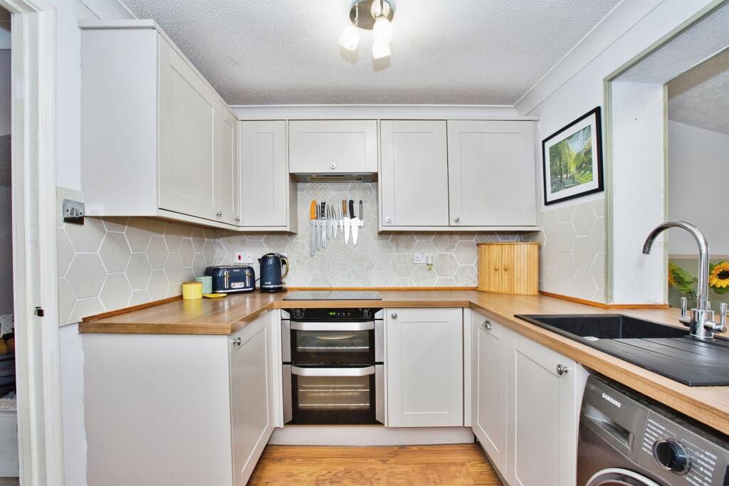 Additional image 5 of Gainsborough Way, Yeovil