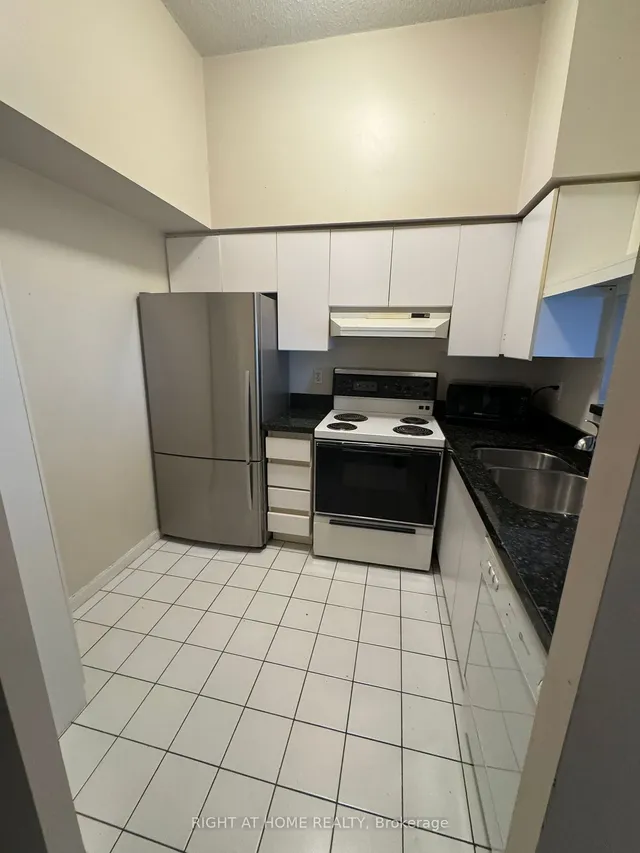 Additional image 5 of 24 Wellesley St Unit 2407