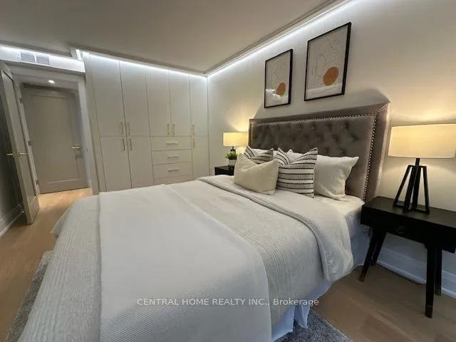 Additional image 9 of 3900 Yonge St Unit 807