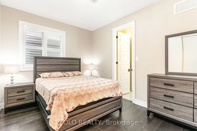 Primary image of 292 Shady Glen Cres