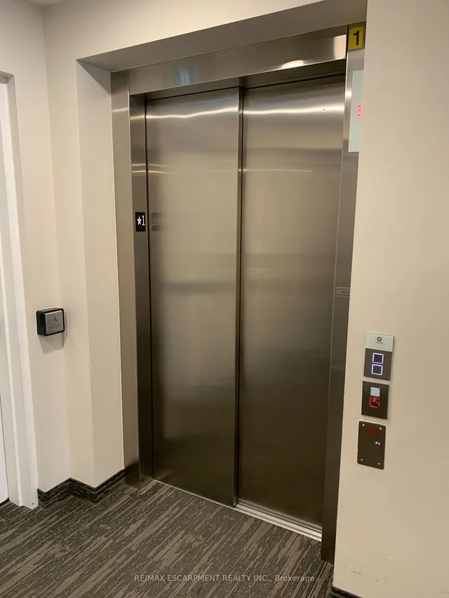 Additional image 8 of 5 Wake Robin Dr Unit 210