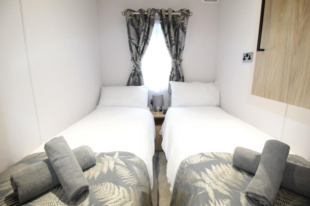 Additional image 9 of Lake View, Brokerswood Holiday Park, Brokerswood