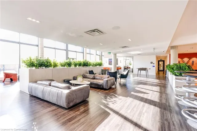 Additional image 19 of 15 Wellington St Unit 303