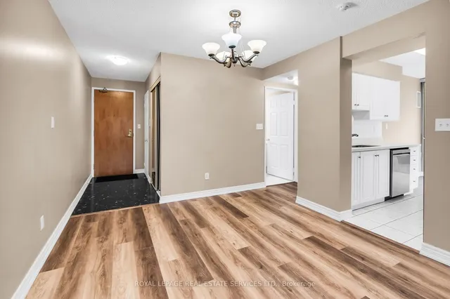Additional image 10 of 43 Eglinton Ave Unit 605