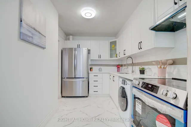 Additional image 11 of 2245 Eglinton Ave Unit 207