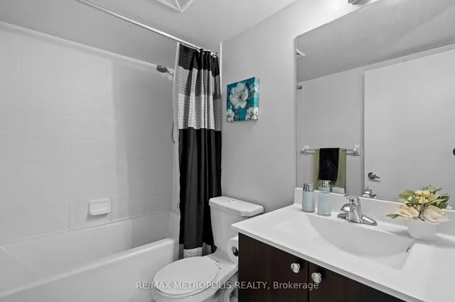 Additional image 19 of 151 Village Green Sq Unit 2103