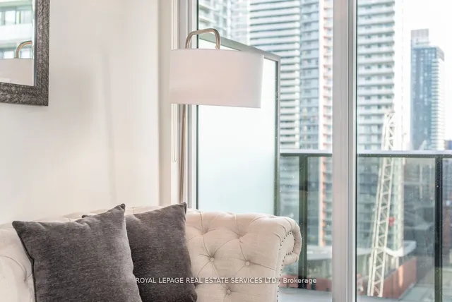 Additional image 21 of 330 Richmond St Unit 2116