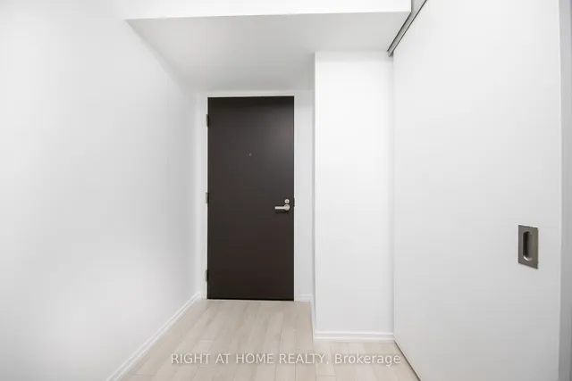 Additional image 2 of 197 Yonge St Unit 5310