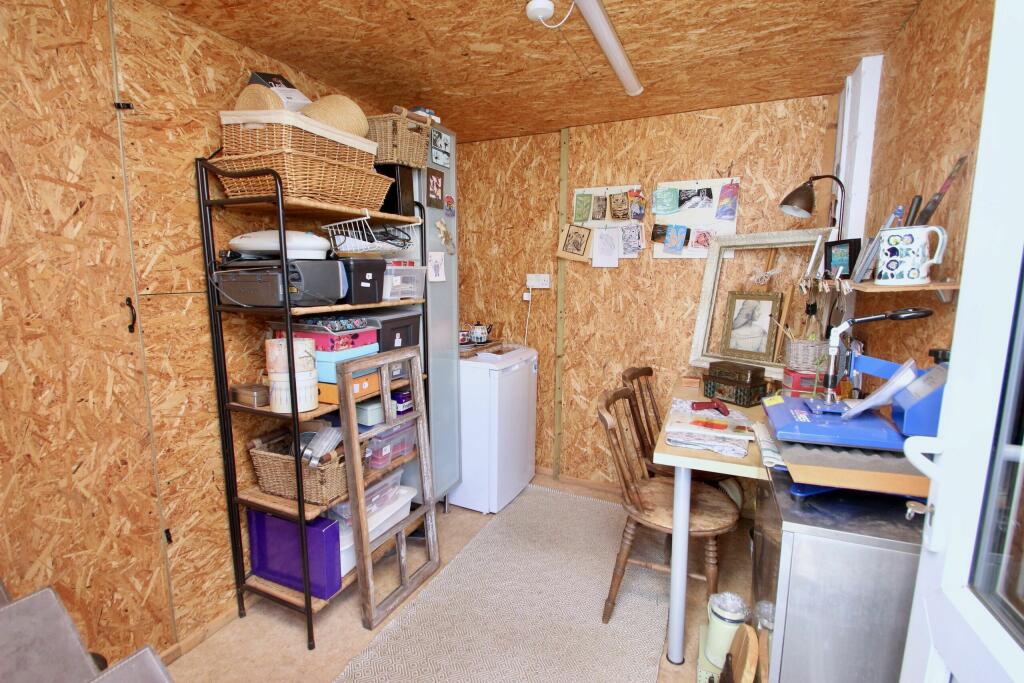 Additional image 12 of Austin Road, Glastonbury, Somerset