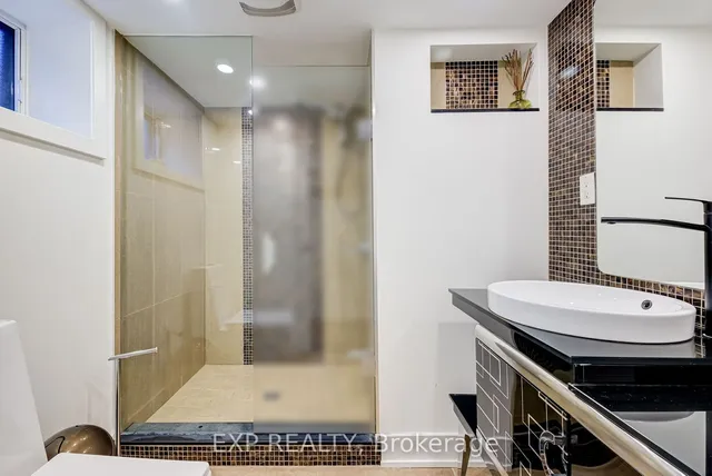 Additional image 33 of 19 Albani St