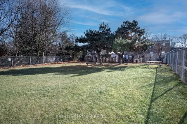 Additional image 33 of 2245 Eglinton Ave Unit 207