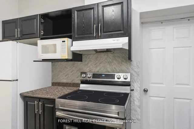 Additional image 33 of 1046 Dovercourt Rd