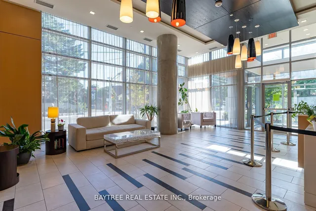 Additional image 23 of 58 Orchard View Blvd Unit 304