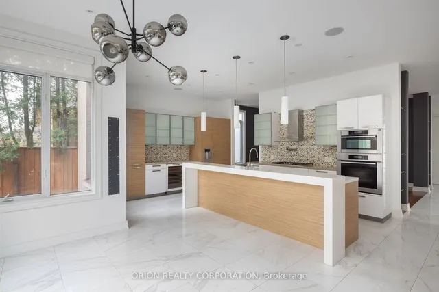 Additional image 10 of 151 Yonge Blvd