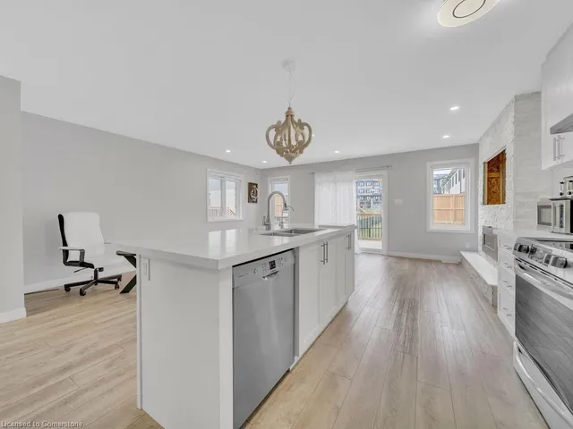 Additional image 10 of 8 Pony Way