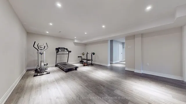 Additional image 22 of 136 Denlow Blvd