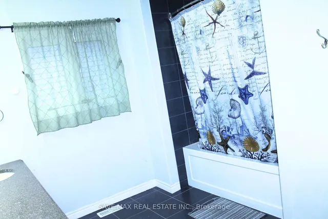 Additional image 19 of 27 Elmbank Tr