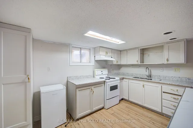 Additional image 29 of 2 Lovering Rd