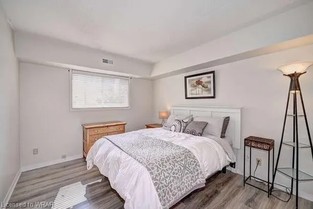 Additional image 20 of 3085 Kingsway Dr Unit 1