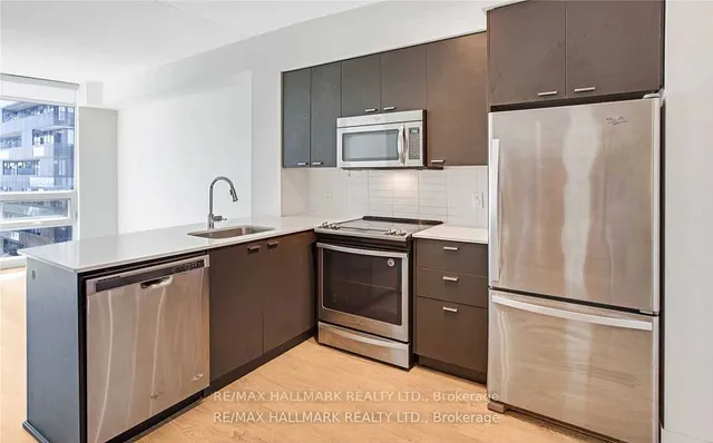 Additional image 2 of 30 Roehampton Ave Unit 2701