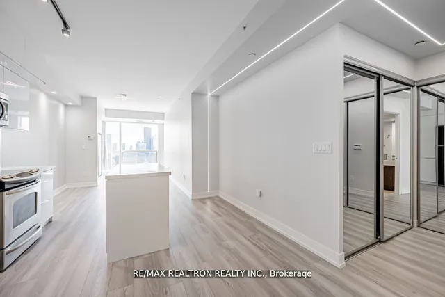 Additional image 4 of 386 Yonge St Unit 4909