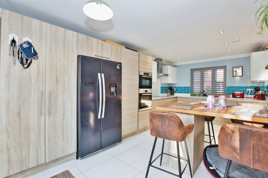 Additional image 5 of Emletts Way, Yeovil