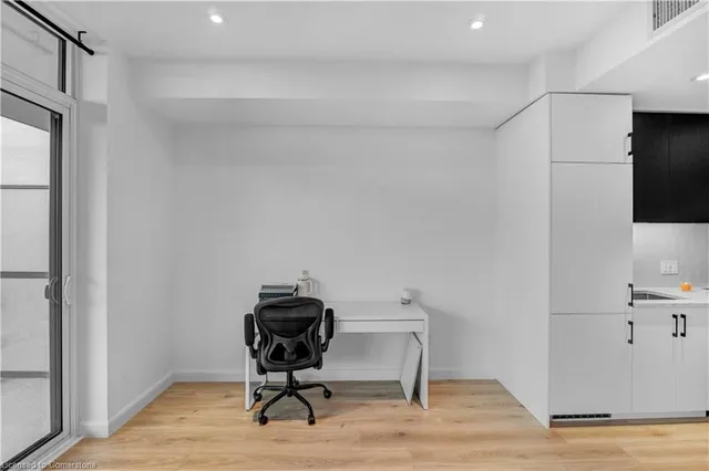 Additional image 11 of 741 King Street West St Unit 1509