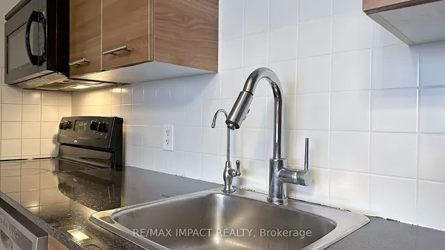 Additional image 24 of 125 Village Green Sq Unit 2212