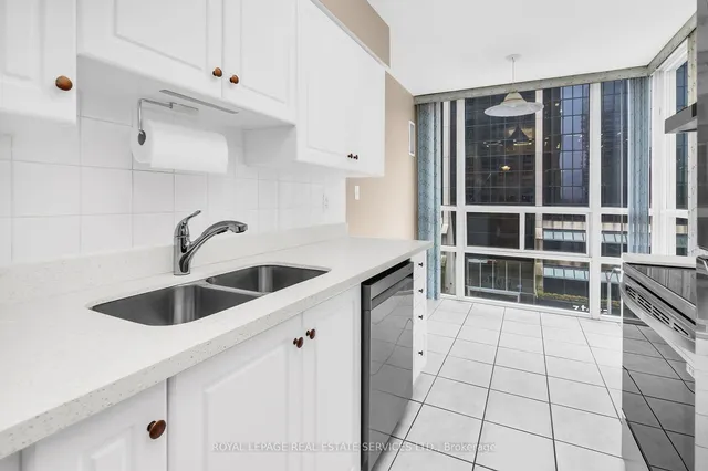 Additional image 12 of 43 Eglinton Ave Unit 605