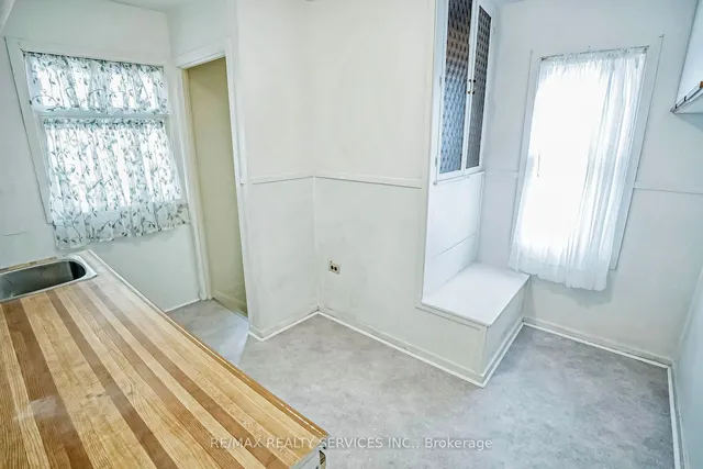 Additional image 20 of 9 Avon Park Dr