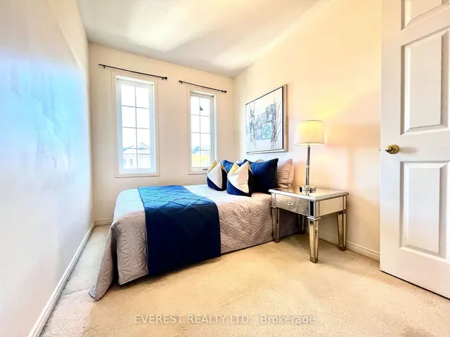 Additional image 23 of 106 Conn Smythe Dr