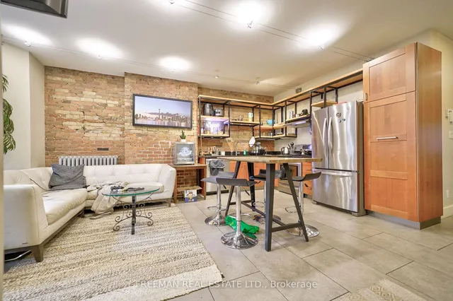 Additional image 25 of 565 Markham St